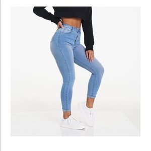 SOLD - NVGTN navishape light wash jeans